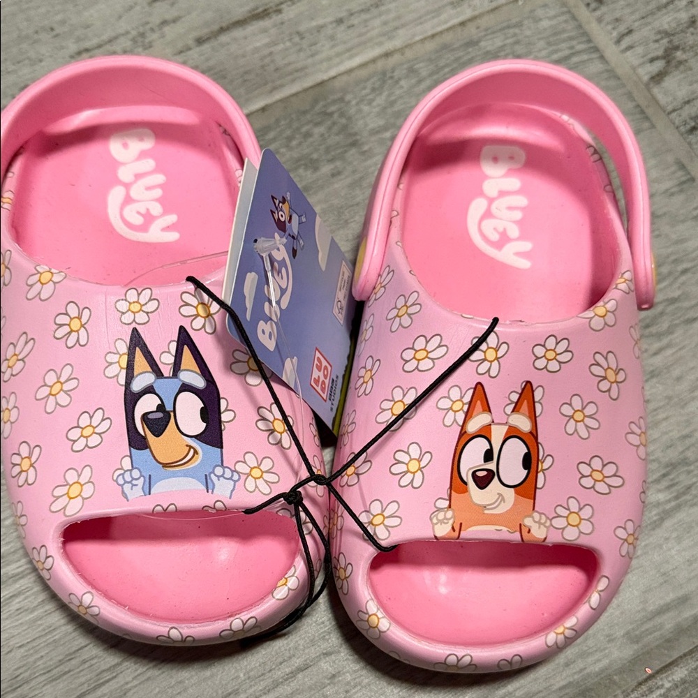 Bluey Kids Pink Clog-style Pool Slides Toddler size 7/8 NWT